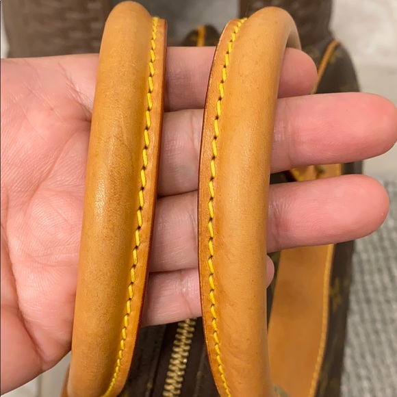 ⭐️SOLD⭐️Louis Vuitton Deauville - Picture 3 of 15